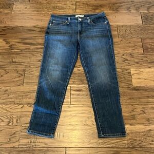 Levi’s Boyfriend Mid Rise Size 29